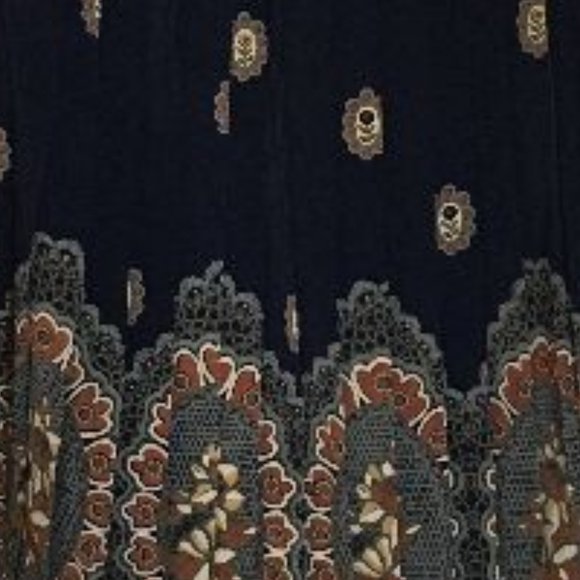 Patterned skirt - Picture 2 of 2